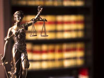 3iStock_000077701367_Large-фемида1